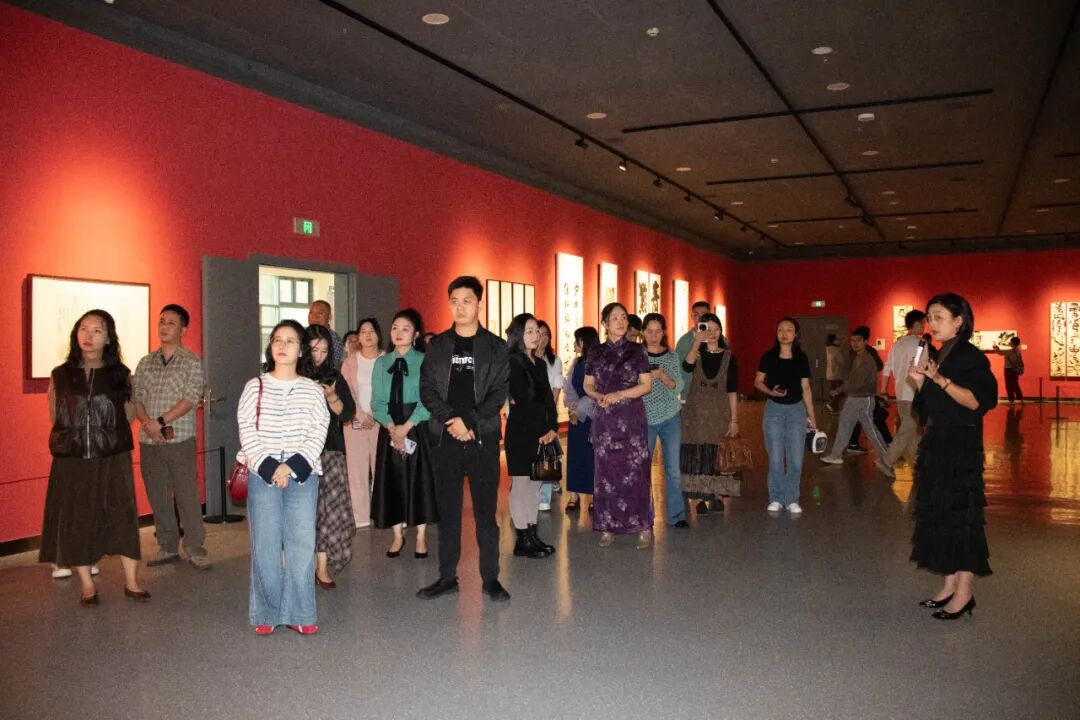 导览现场 | 副馆长史向琼 带你看展览